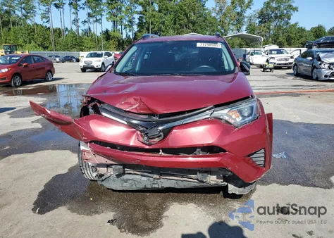 2018 Toyota Rav4 Le z USA, uszkodzony, nr VIN 2T3ZFREV0JW495196